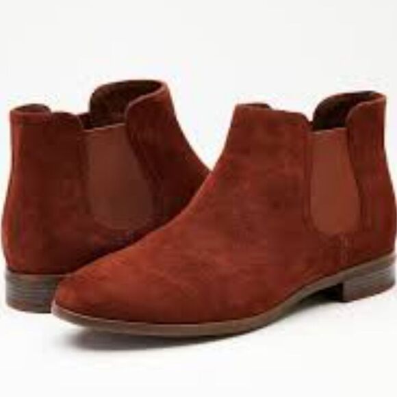 BRAND NEW LOFT OUTLET ROUND TOE SLIP-ON WOMEN"S ANKLE BOOT - Picture 1 of 14